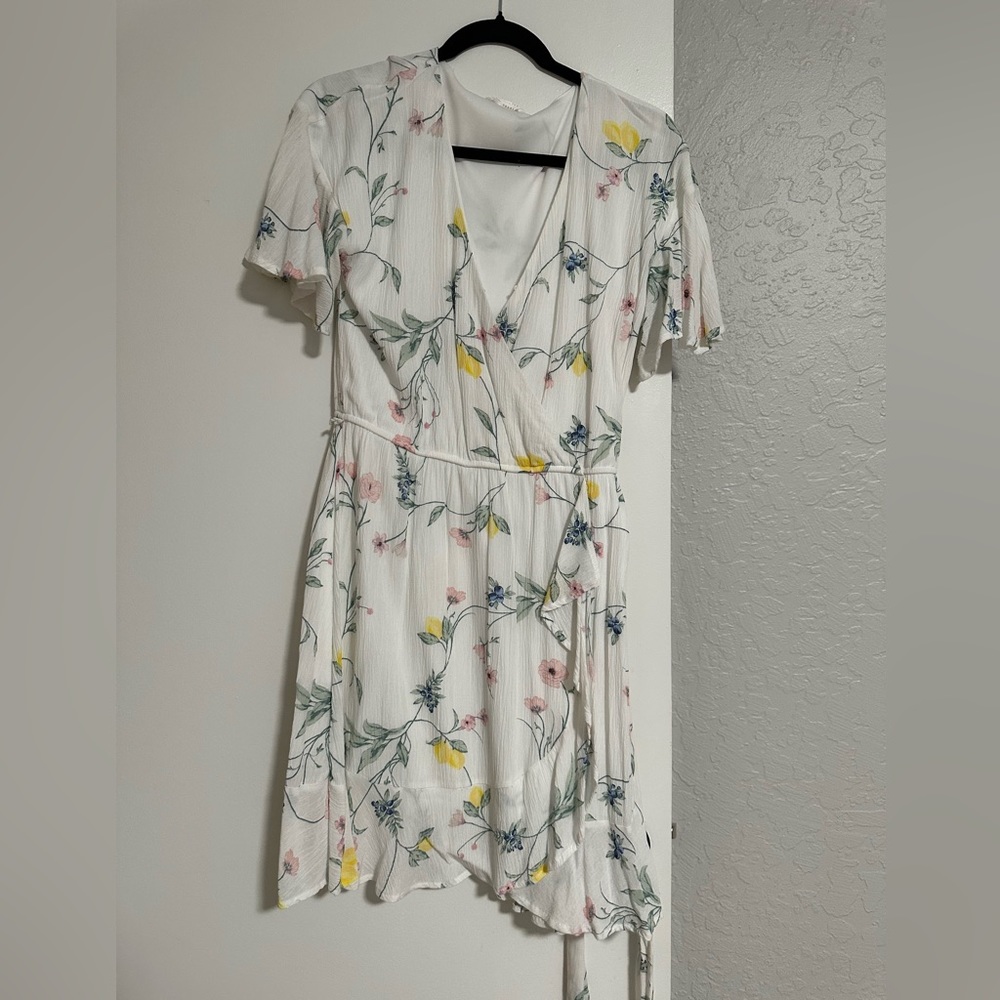 Lauren Conrad, short sleeve wrap dress, size M